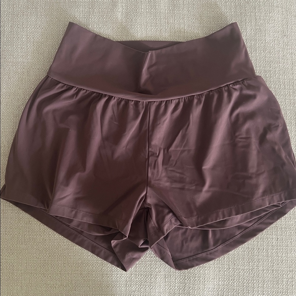 HALARA High waisted shorts